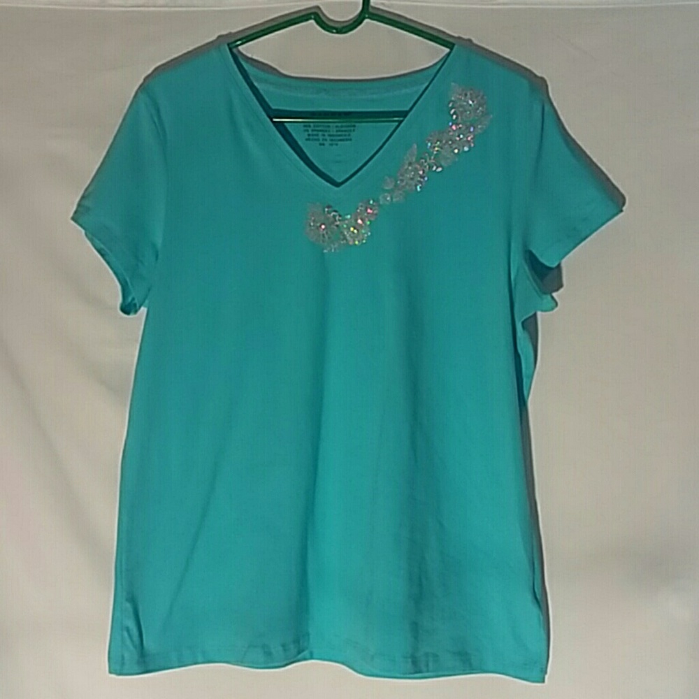 Hannah XL V-neck Top Short Sleeve